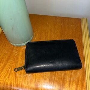 FOSSIL Black Leather Wallet with Gold Zippers